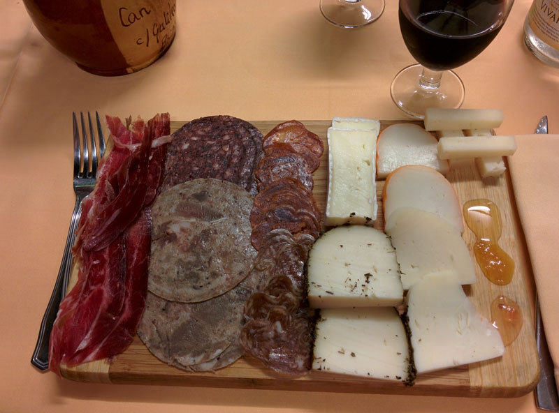 embutidos, carnes y calçotada en Can Manel